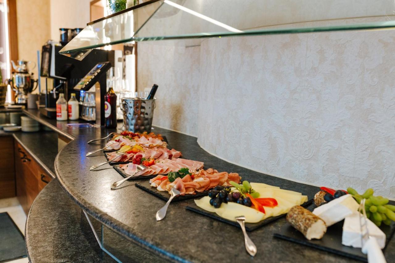 Tinschert Hotel-Restaurant-Partyservice Schwertberg Esterno foto